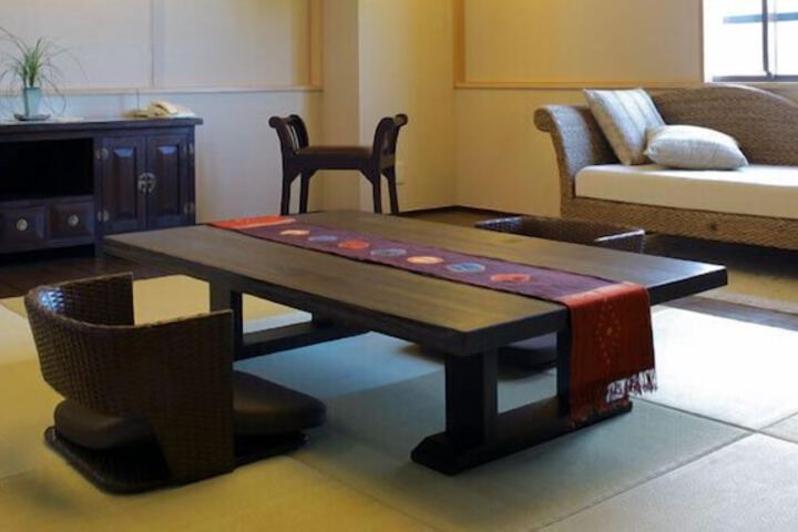 Room 2 of 51