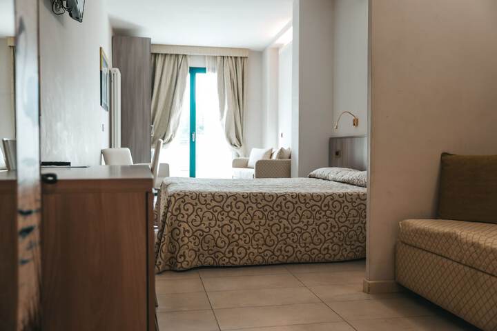Room 21 of 53