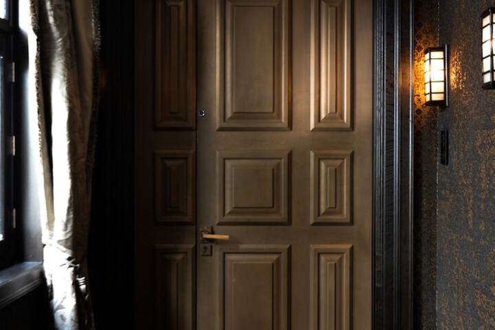 Room 27 of 87
