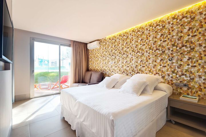 Room 16 of 82