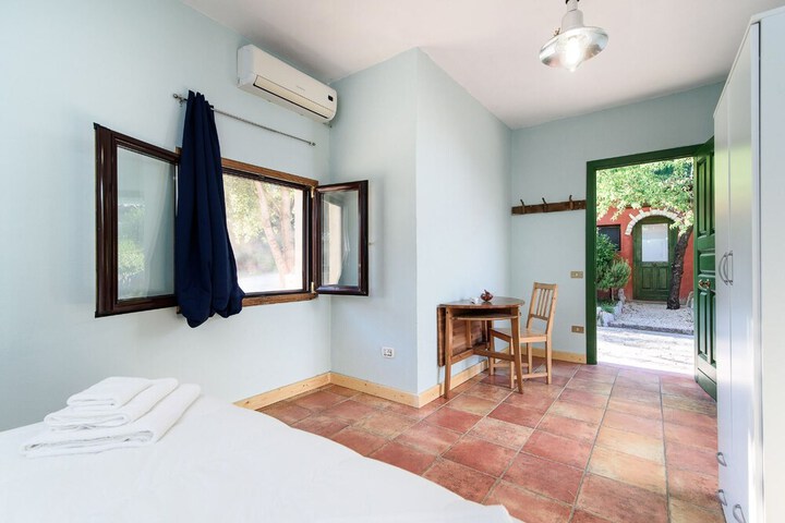 Room 15 of 82