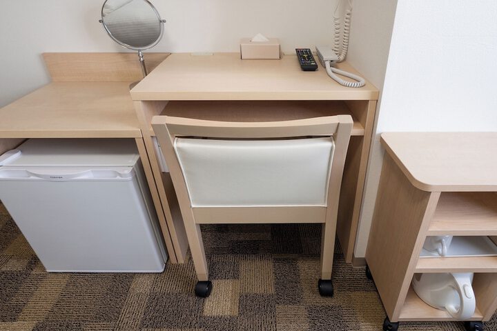 Room 5 of 50