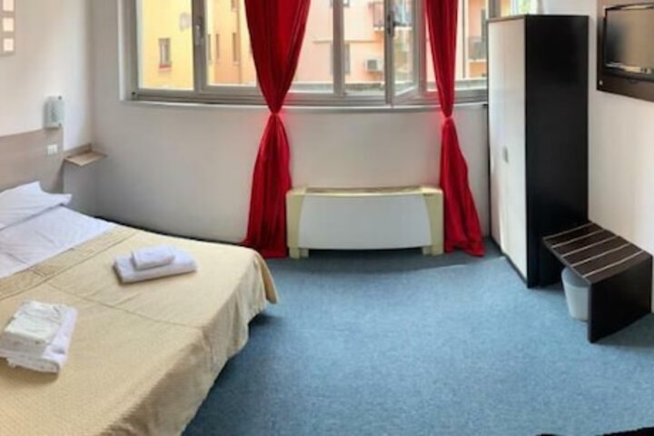 Room 18 of 36