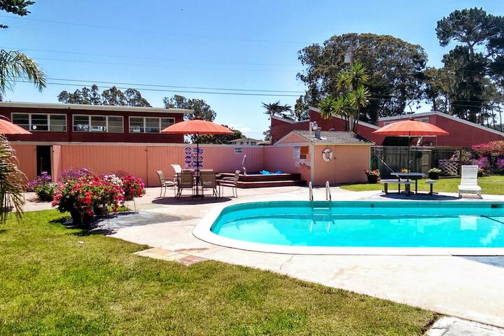 Pool 41 of 58