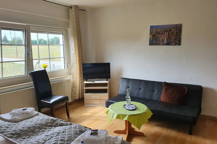 Room 4 of 23
