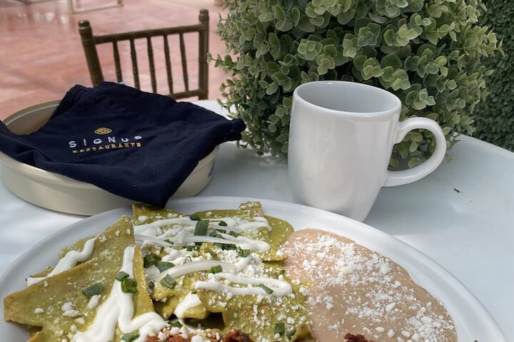 Breakfast/Coffee Service 28 of 40