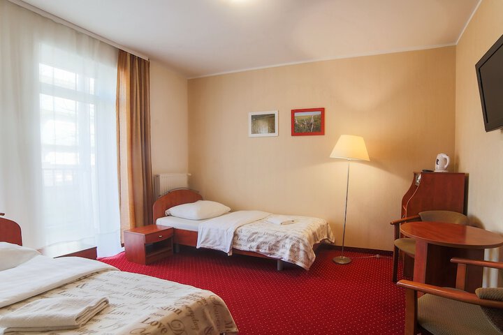 Room 8 of 68
