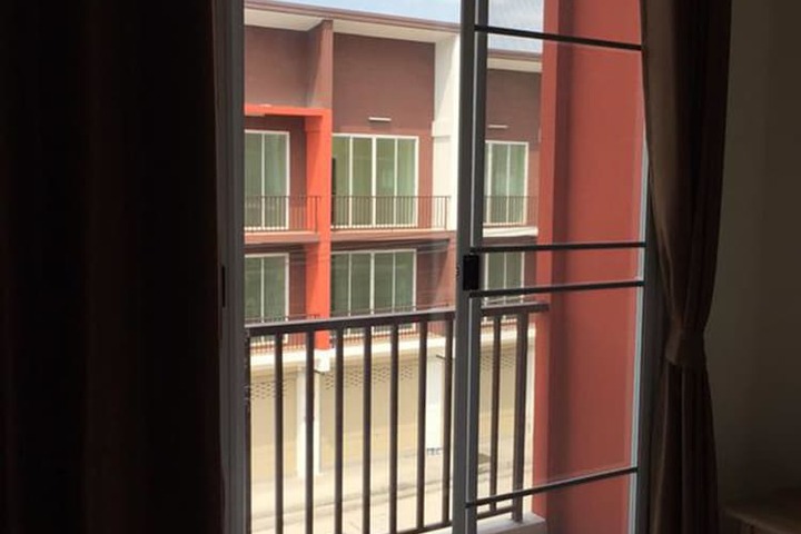 Terrace/Patio 5 of 6