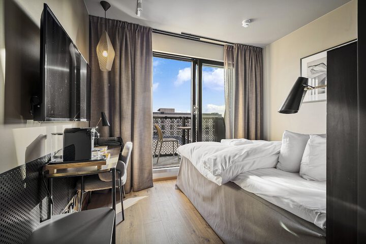 Room 57 of 234