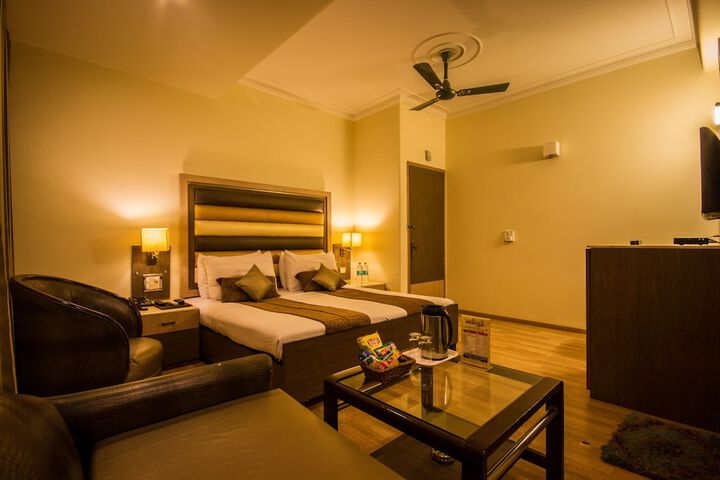 Room 15 of 29