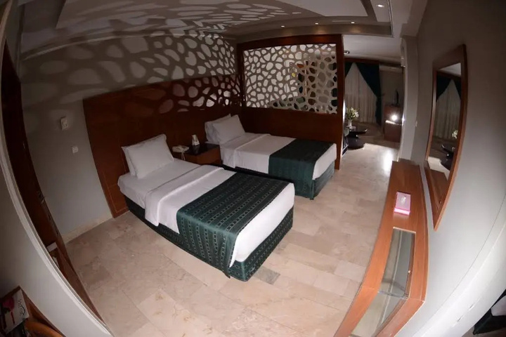 Room 3 of 5