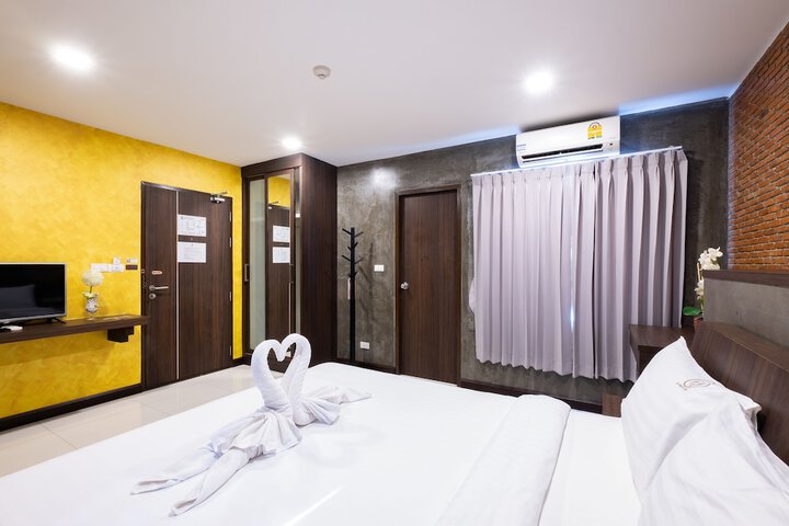 Room 6 of 64