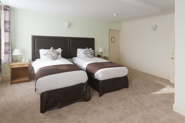 Room 5 of 43