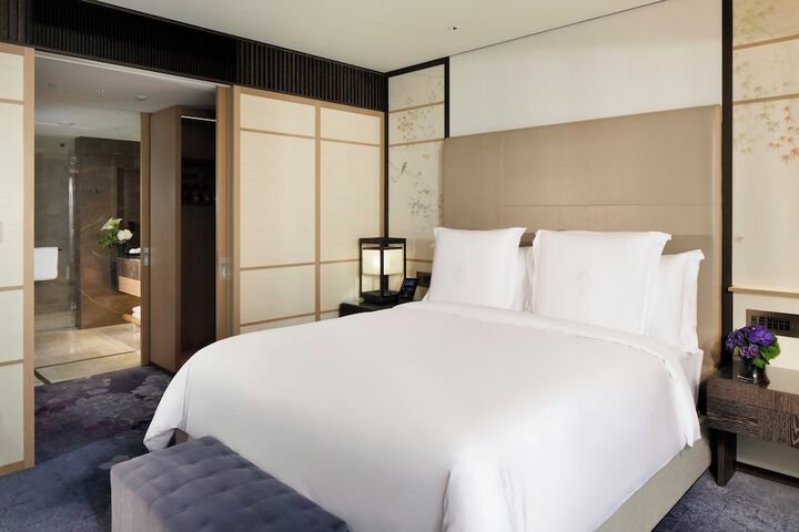 Room 19 of 159