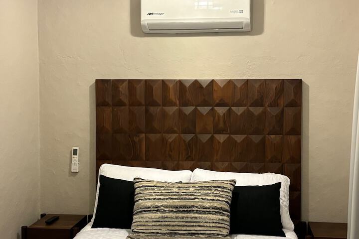 Room 14 of 150