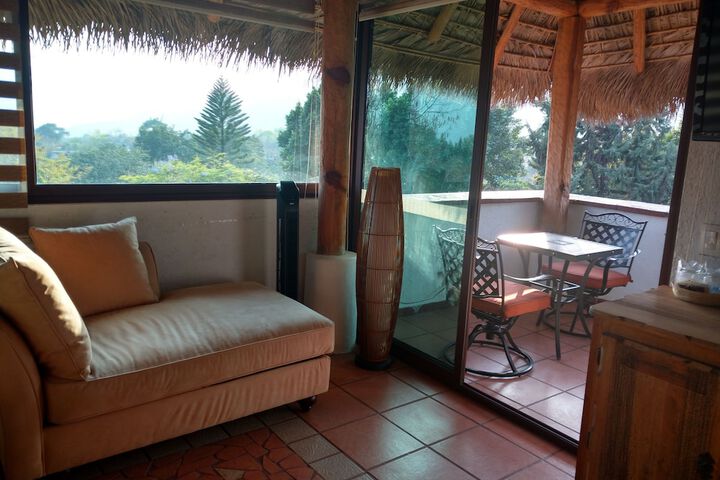 Room 12 of 28
