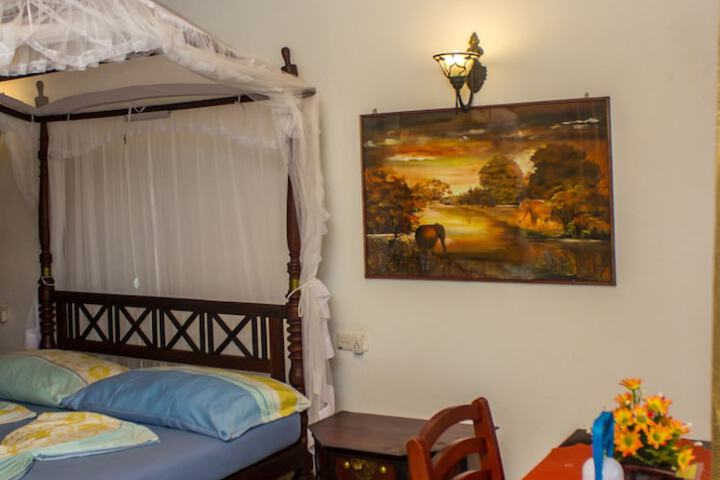 Room 16 of 74