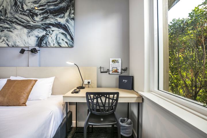 Room 10 of 45