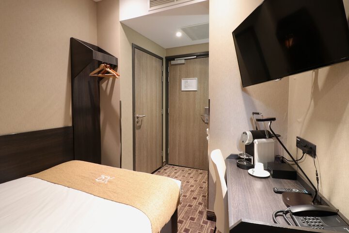 Room 12 of 54