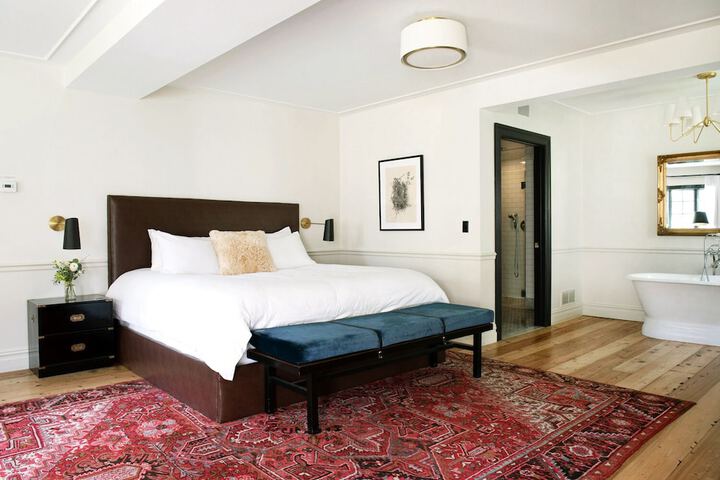 Room 51 of 124
