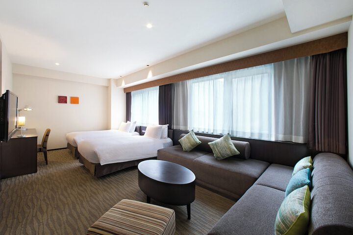 Room 7 of 37