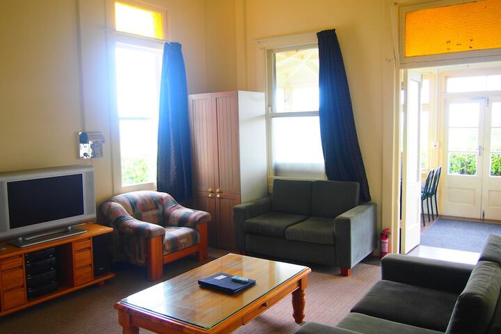 Room 54 of 69