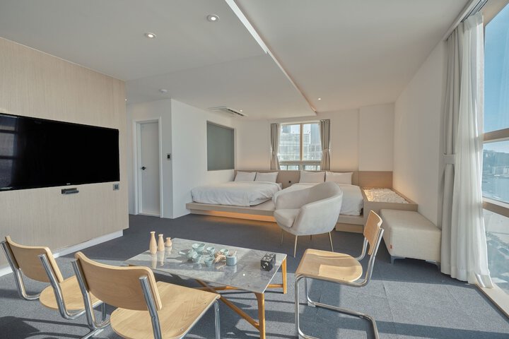 Room 41 of 224