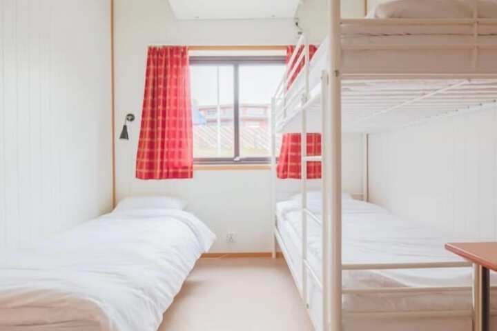 Room 8 of 39
