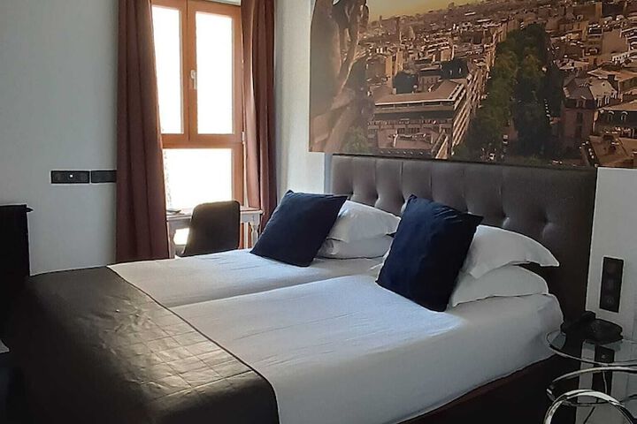 Room 80 of 173