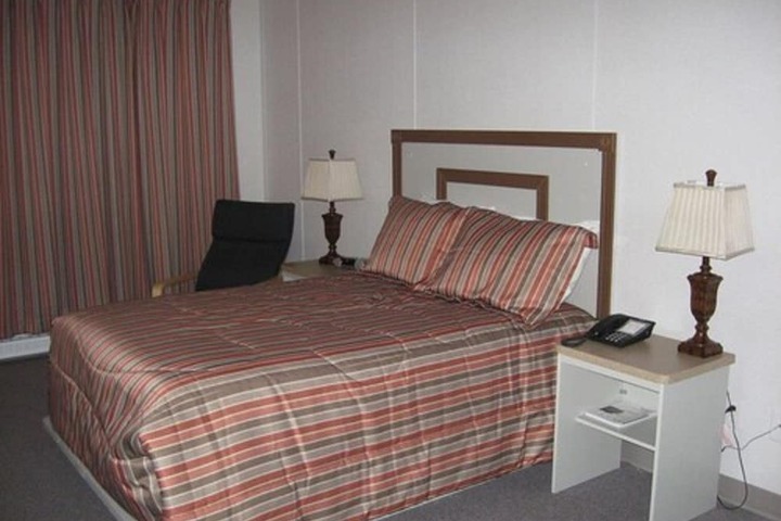 Room 10 of 21