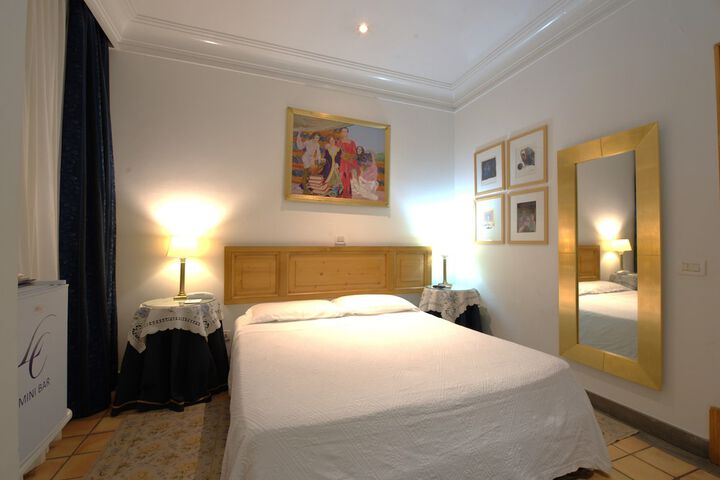 Room 41 of 76