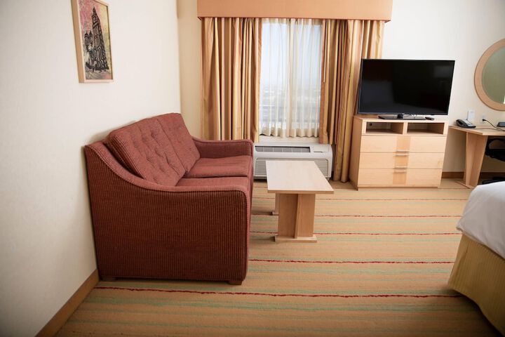 Room 7 of 25