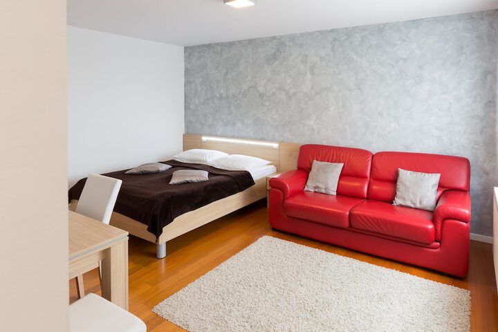 Room 15 of 126