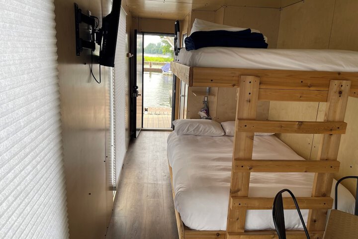 Room 6 of 26