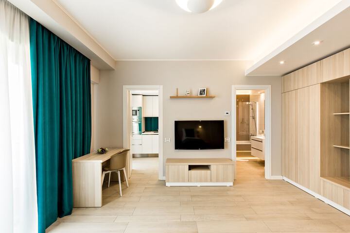 Room 32 of 166