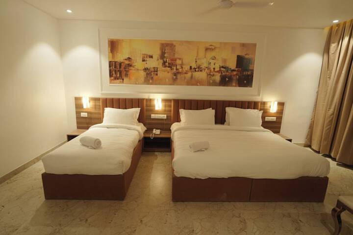 Room 44 of 102