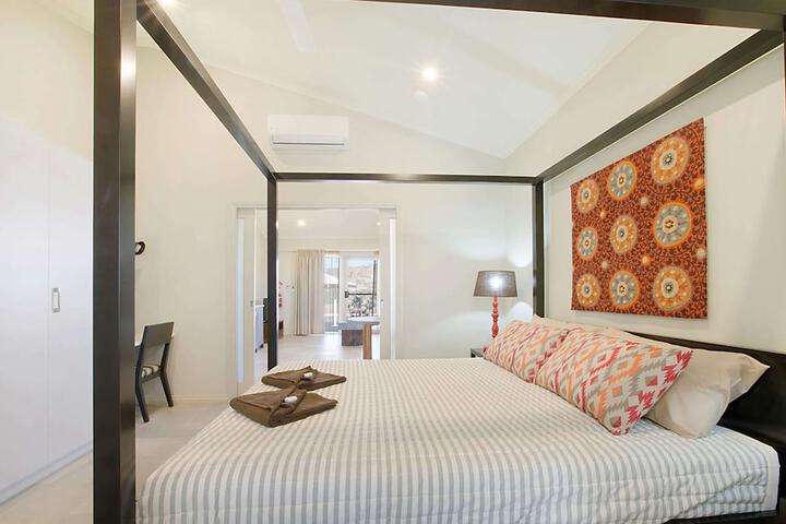 Room 7 of 23
