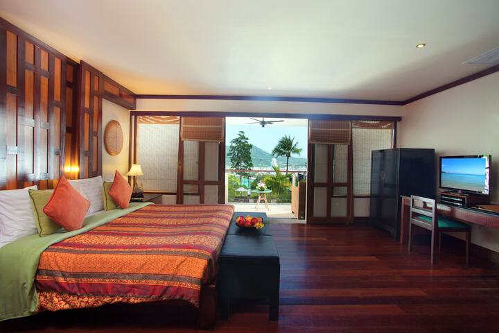 Room 19 of 48