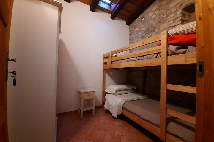 Room 8 of 92