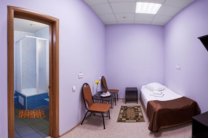 Room 30 of 49