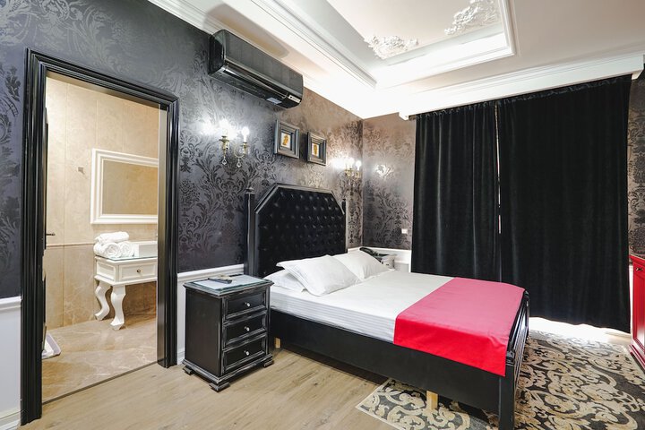 Room 54 of 148