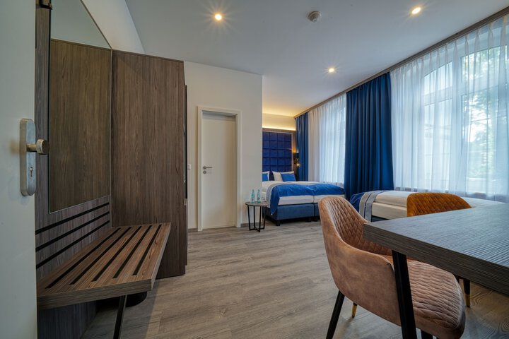 Room 10 of 45
