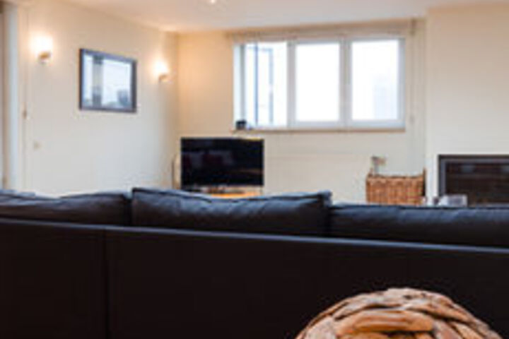 Room 25 of 27
