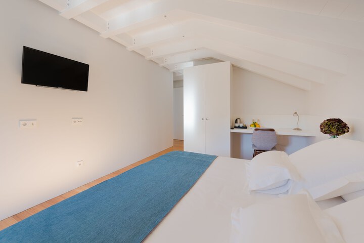 Room 17 of 69