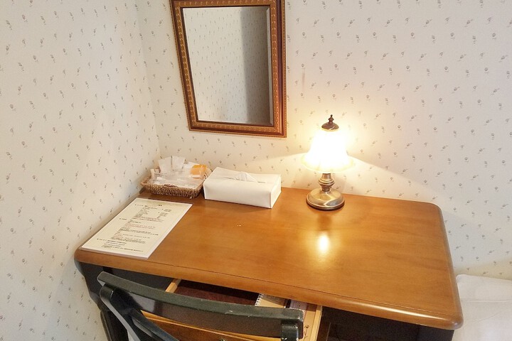 Room amenity