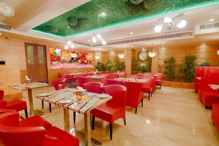 Dining Photos