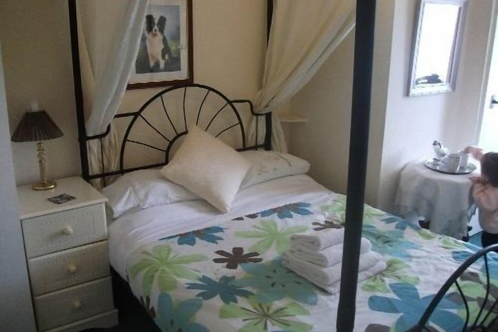 Room 5 of 31