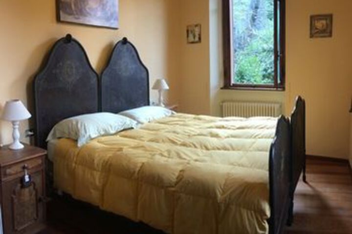Room 4 of 13