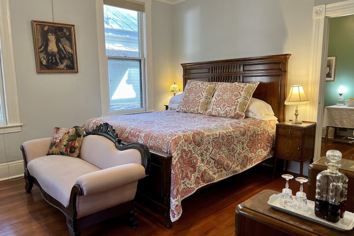 Room 8 of 25