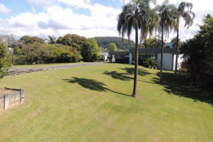 Hotel Exterior 89 of 99